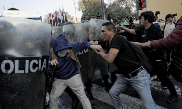 Caos y violencia durante  paro de transportistas