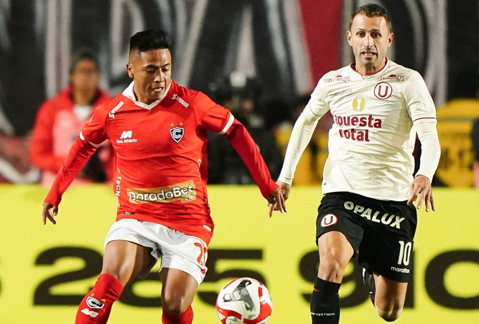 Universitario recibe a Cienciano en un duelo crucial por el Torneo Clausura