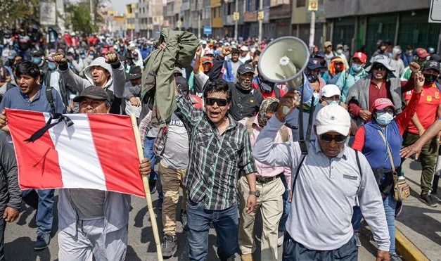 Transportistas y gremios evalúan medidas de protesta