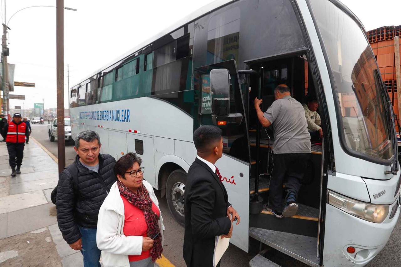 Trabajadores tendrán dos horas de tolerancia por paro de transportistas