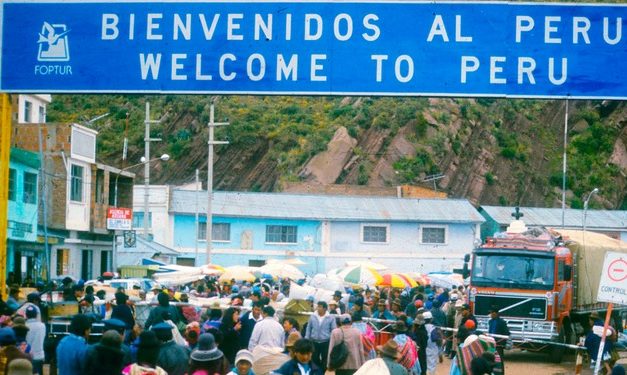 Tensión en la frontera entre Bolivia y Perú por contrabando de alimentos