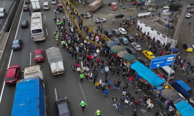 Transportistas anuncian paro nacional si no se deroga ley