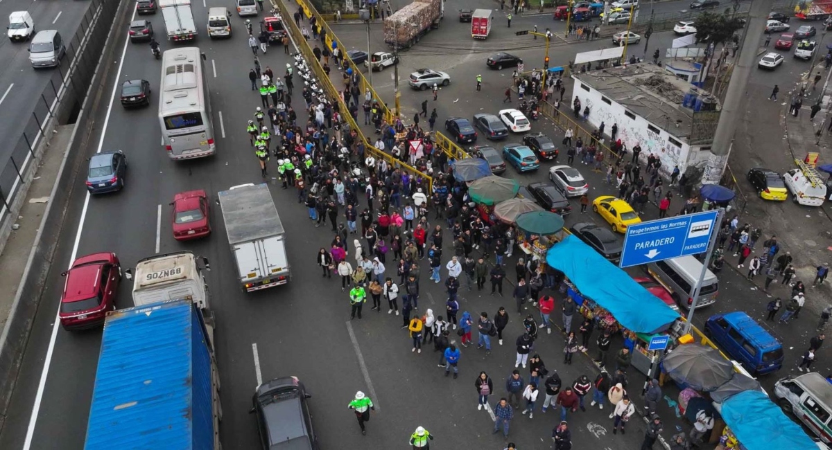 Transportistas anuncian paro nacional si no se deroga ley