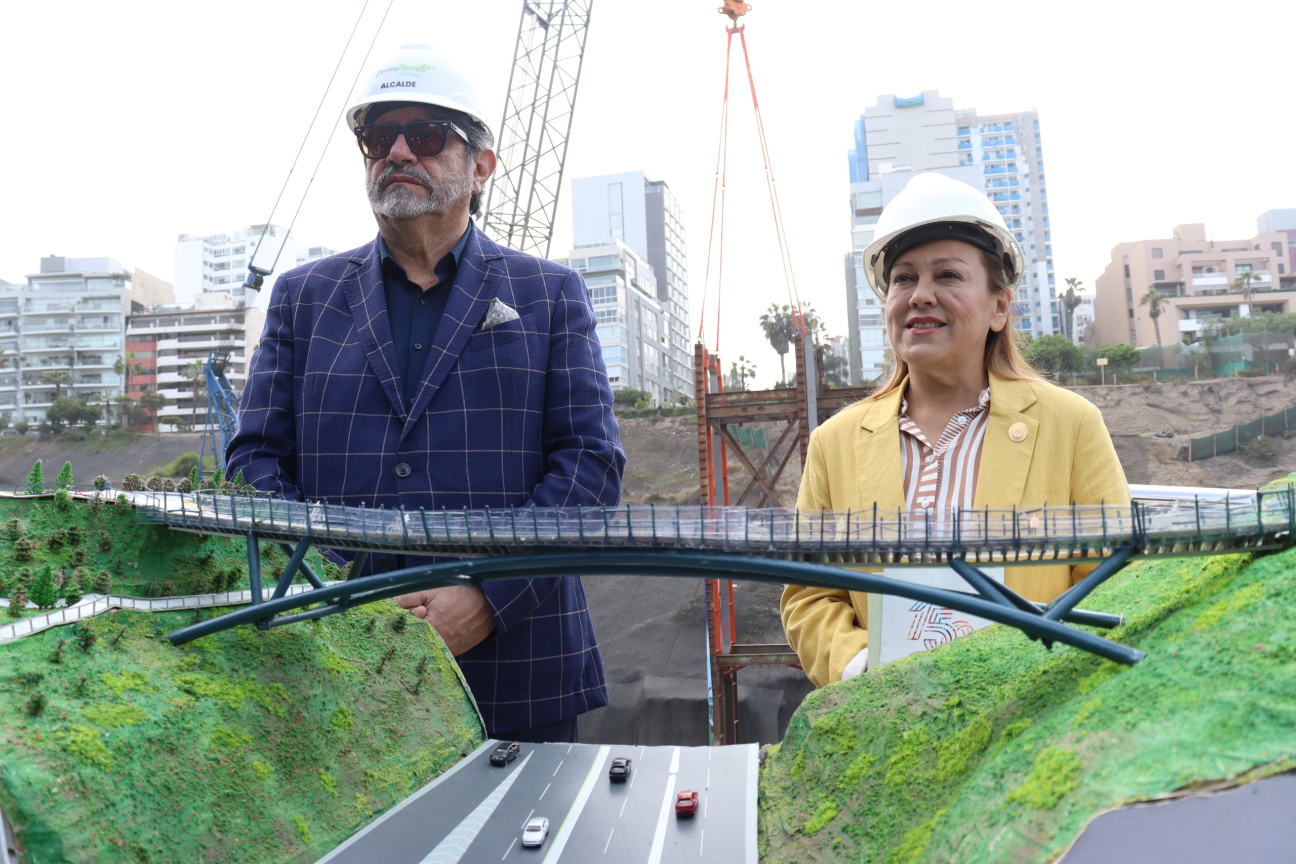 Avanzan los trabajos finales del puente peatonal en el Corredor Turístico Miraflores-Barranco