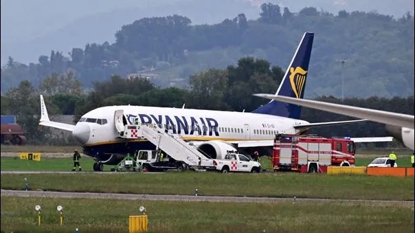 Avión de Ryanair fue evacuado de emergencia por incendio