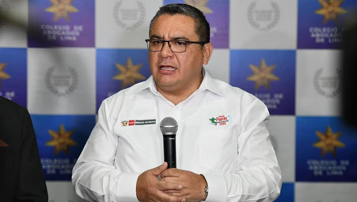 Santiváñez: "Usen sus armas de fuego"