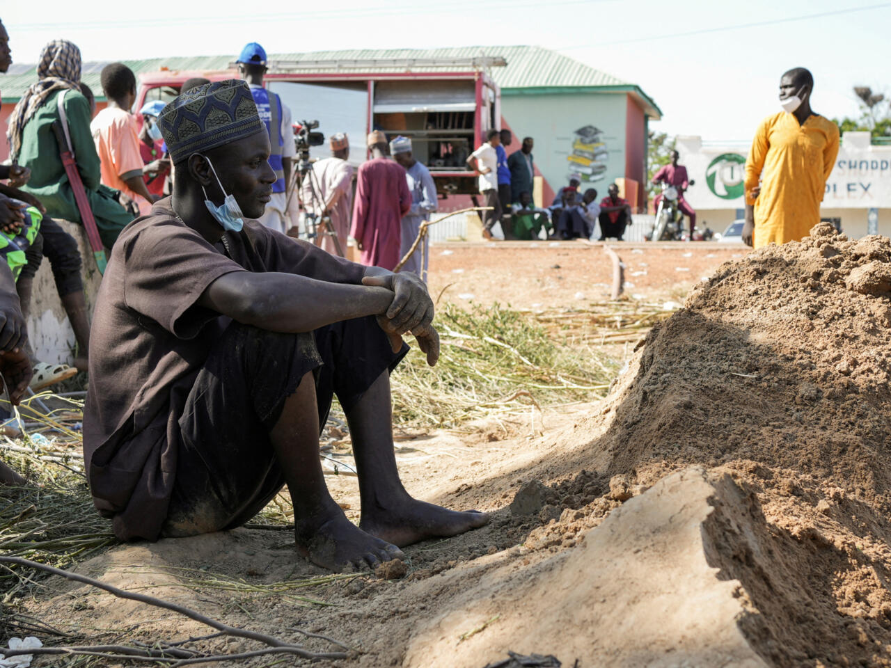 Explosión de camión cisterna en Nigeria deja más de 150 muertos