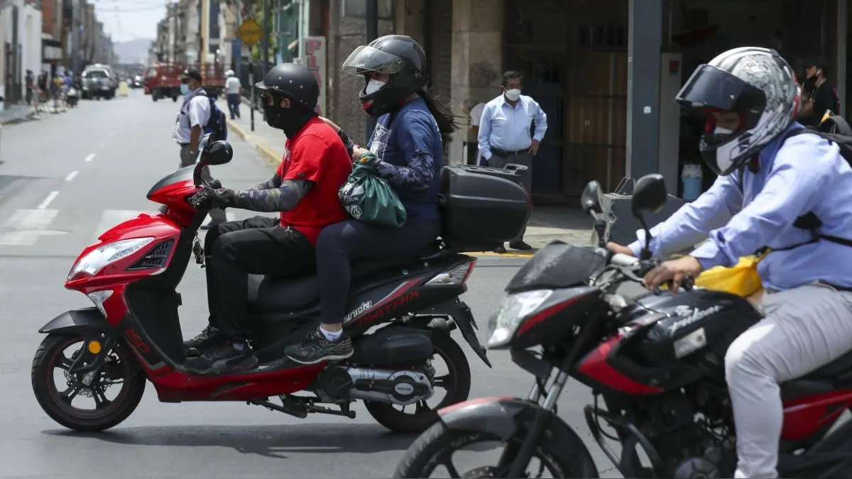 Congreso aprueba ley para mejorar identificación de placas en motos lineales