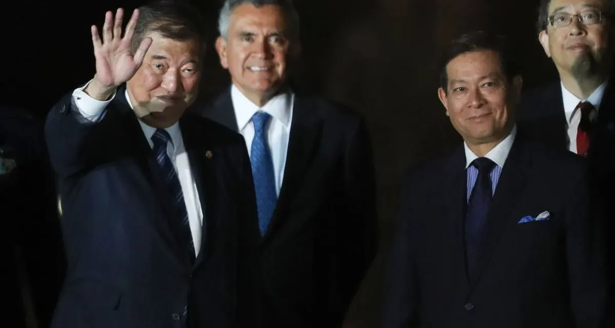 Shigeru Ishiba llega a Lima para participar en la cumbre APEC