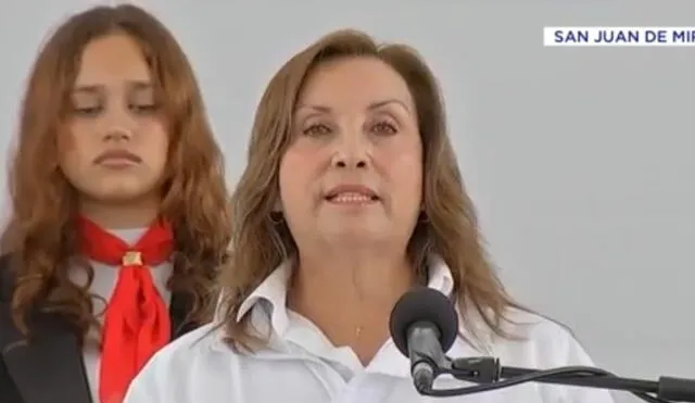 Dina Boluarte insiste en quedarse hasta 2026 pese a desaprobación récord del 94%