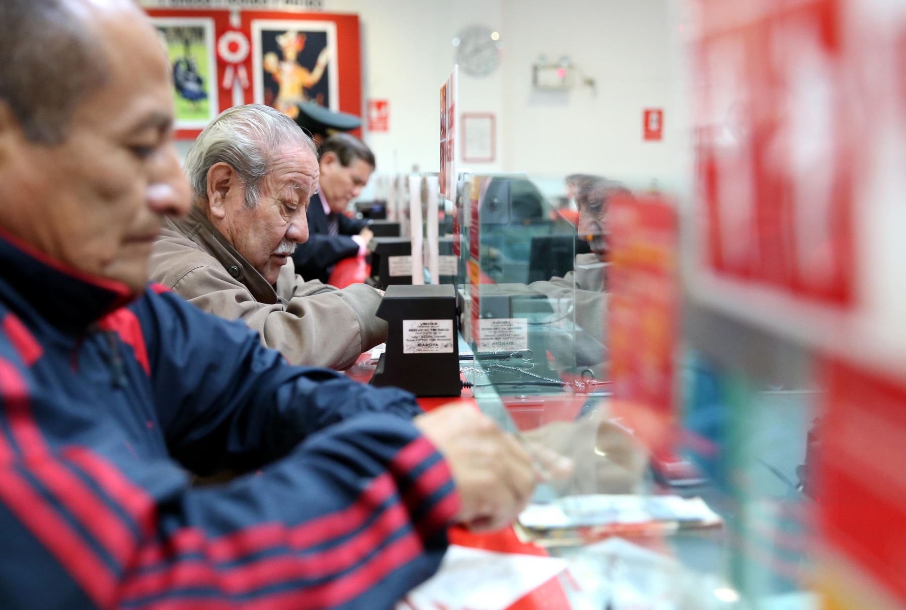 Fonavistas que tengan desde 50 años cobran en diciembre en la ‘Lista 21’