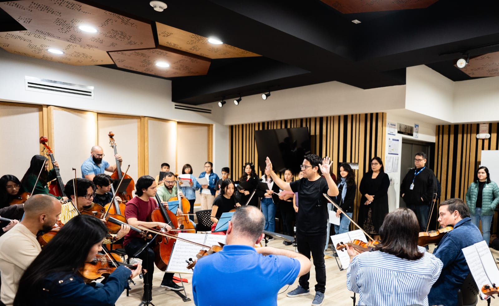 «Ho Ho Ho Sinfónico»: espíritu navideño se apodera del Gran Teatro Nacional con emotivo espectáculo musical