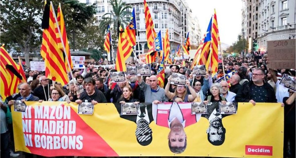 Protestas en Valencia por la mala gestión de las inundaciones