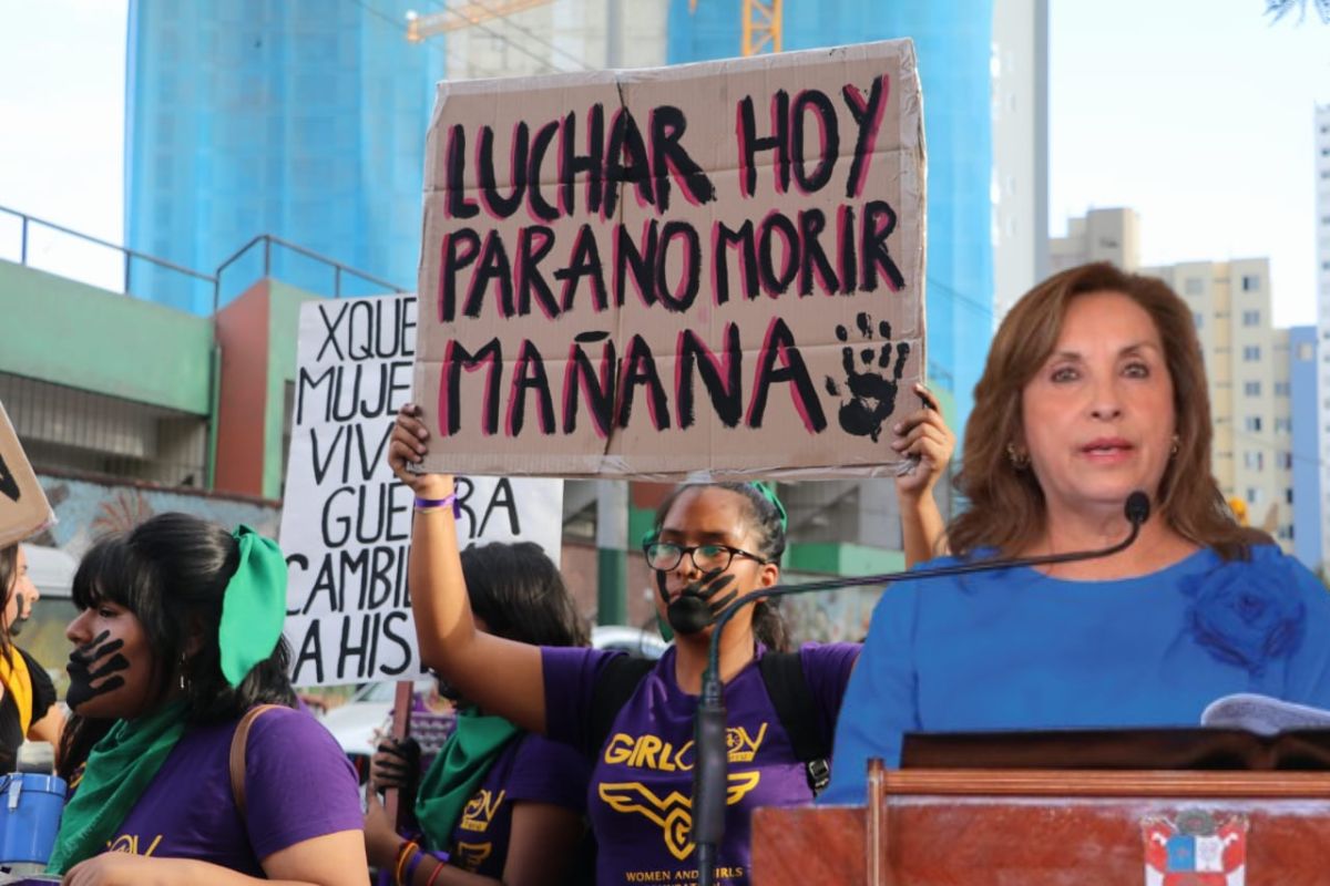 Dina Boluarte: “la indiferencia hacia la violencia tiene que parar»