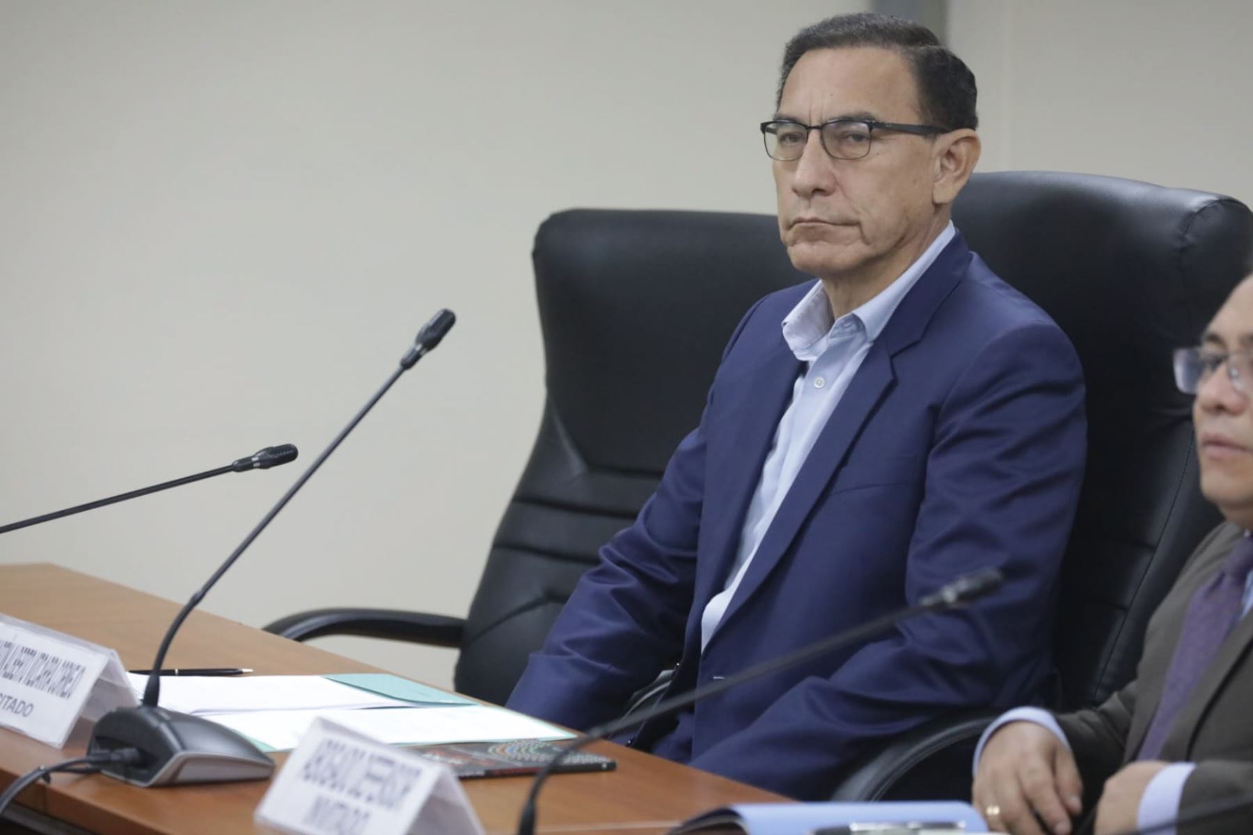 Martín Vizcarra contra las cuerdas