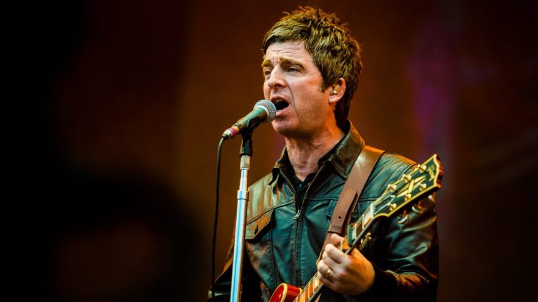 Oasis: la guitarra de Noel Gallagher se subasta por más de 286,000 dólares