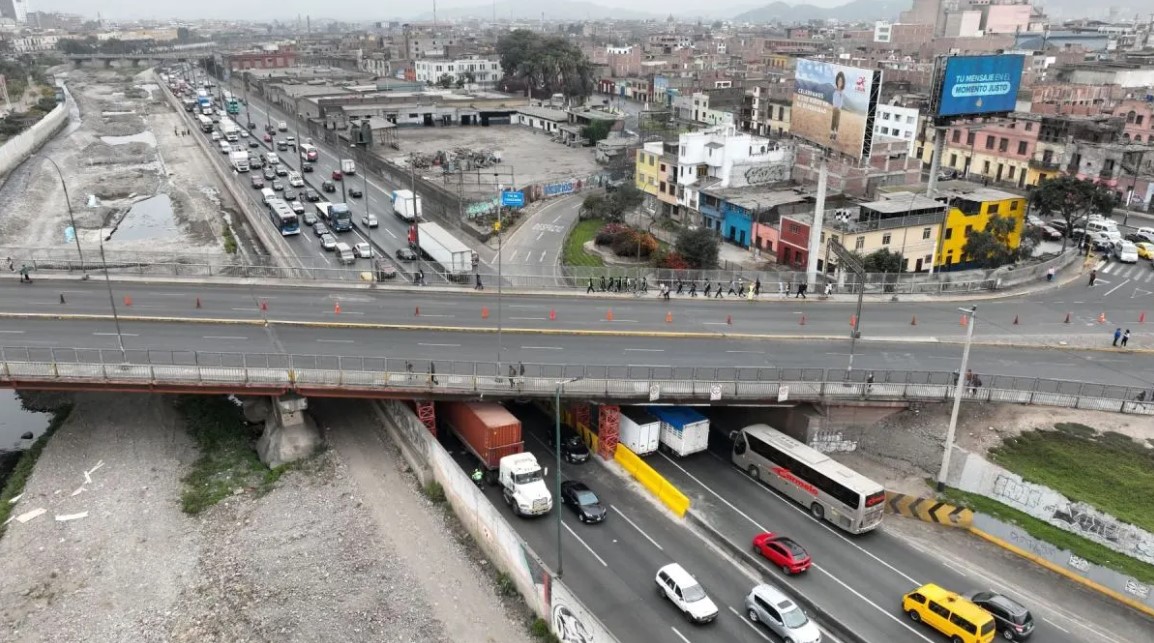 Puente Ricardo Palma dañado por quinta vez