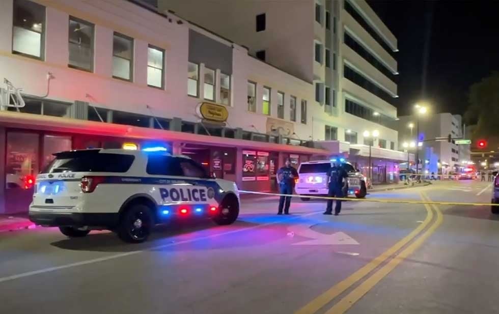 Tiroteo en Halloween deja 2 muertos y 6  heridos en Orlando