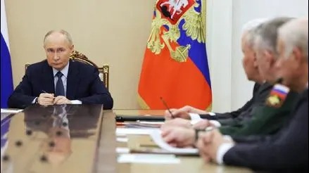 Putin advierte que producción del nuevo misil balístico ya comenzó