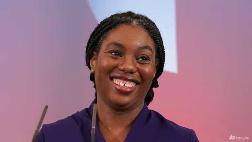 Kemi Badenoch es la primera mujer negra en liderar a los conservadores británicos