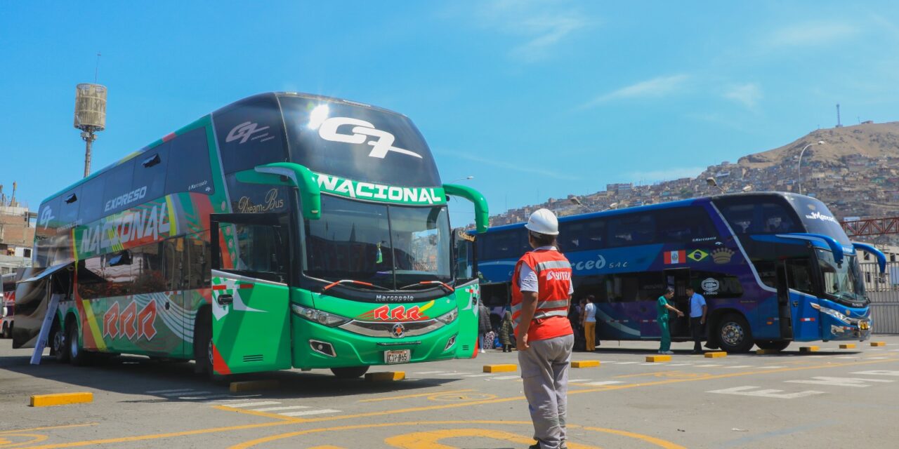 Ate: Bus interprovincial es atacado por sicarios