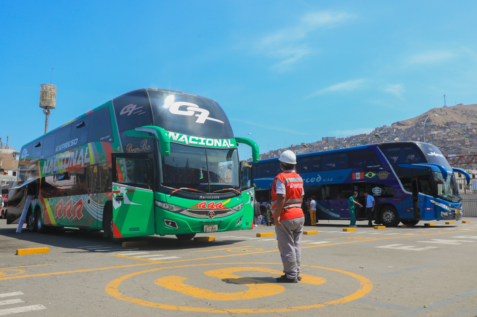 Ate: Bus interprovincial es atacado por sicarios