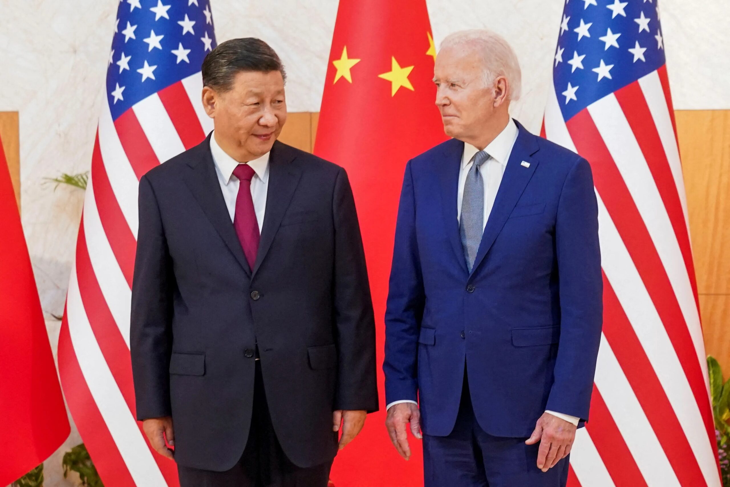 Biden y Xi Jinping acuerdan  mantener control humano  sobre armas nucleares