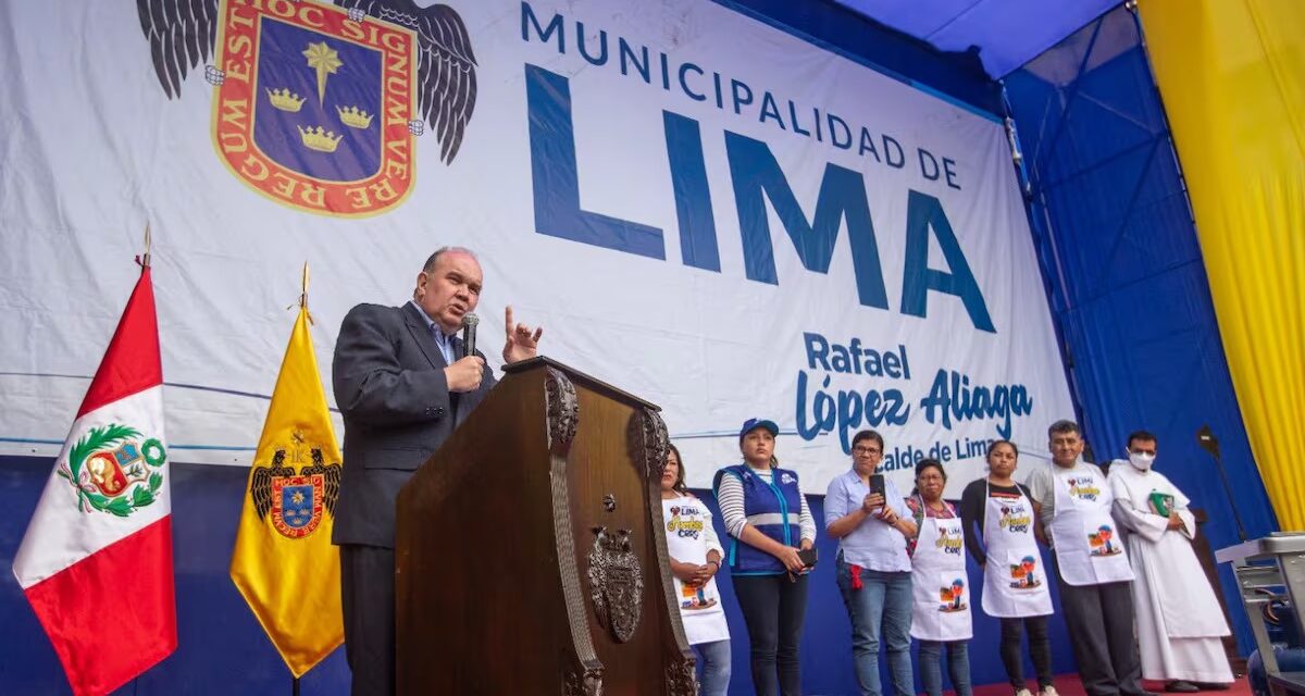 Rafael López Aliaga: "Los trenes están funcionando en California"