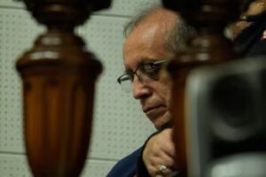 Luis Vivanco asegura que no logra comunicarse Nicanor Boluarte