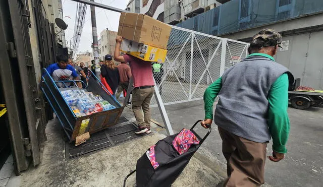 Comerciantes de Mesa Redonda exigen retirar rejas por riesgos y perjuicios