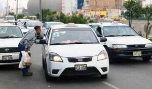 Tarifas de taxis por aplicativos se disparan en Lima debido a obras viales