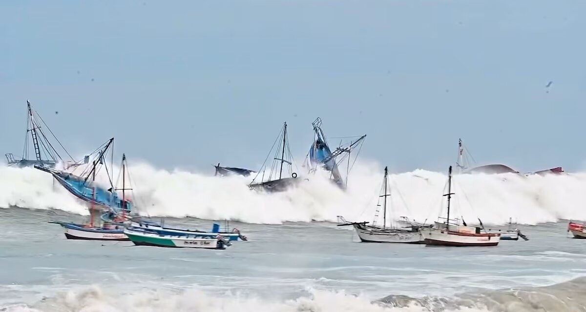 Oleajes extremos devastan costas de Piura y Tumbes