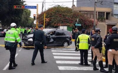 Boluarte promulga ley que limita detenciones a policías que usen armas reglamentarias