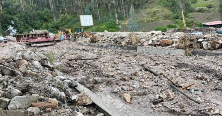 Áncash: Huaico destruye puentes y deja aislado a población de Carhuayoc