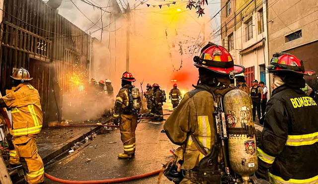 Incendio en agencia interprovincial de La Victoria: siete locales afectados y pérdidas materiales significativas