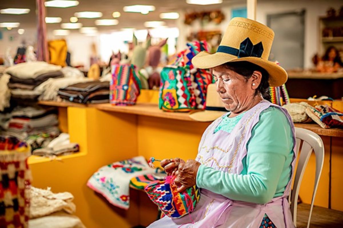 Tejidos artesanales en las alturas de Lima: tradición y arte en las alturas