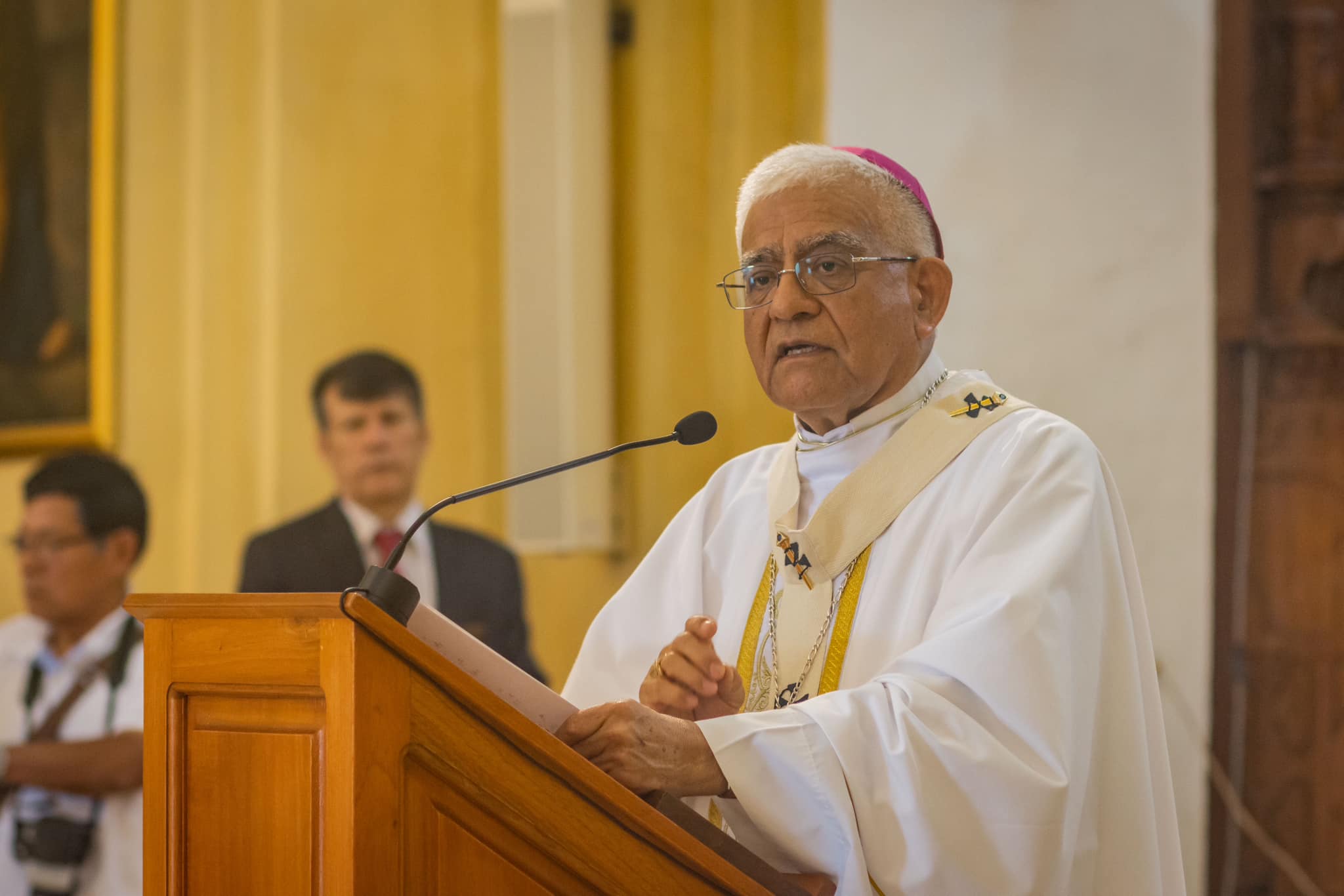 Monseñor Miguel Cabrejos envía mensaje para Navidad