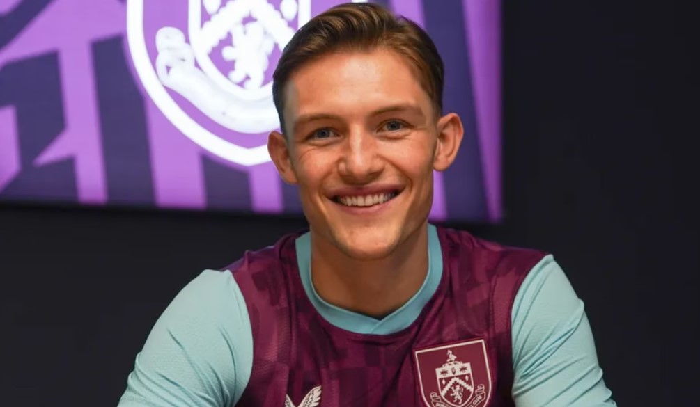 Oliver Sonne es nuevo jugador del Burnley de Inglaterra