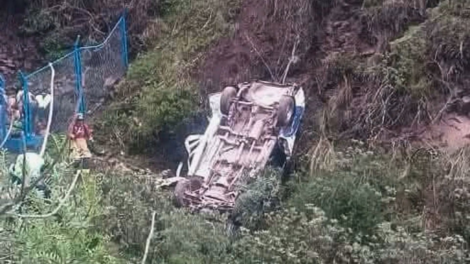 Cusco: Siete muertos y cinco heridos tras caída de auto a un abismo