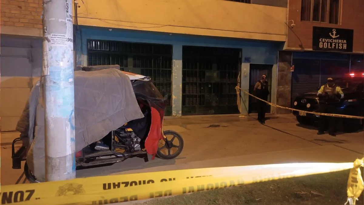 Los Olivos: Asesinan a hombre frente a su menor hijo de tres años