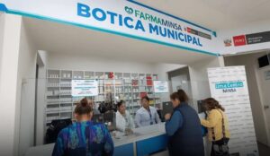 Critican al Minsa por priorizar venta de medicamentos en lugar de garantizar gratuidad