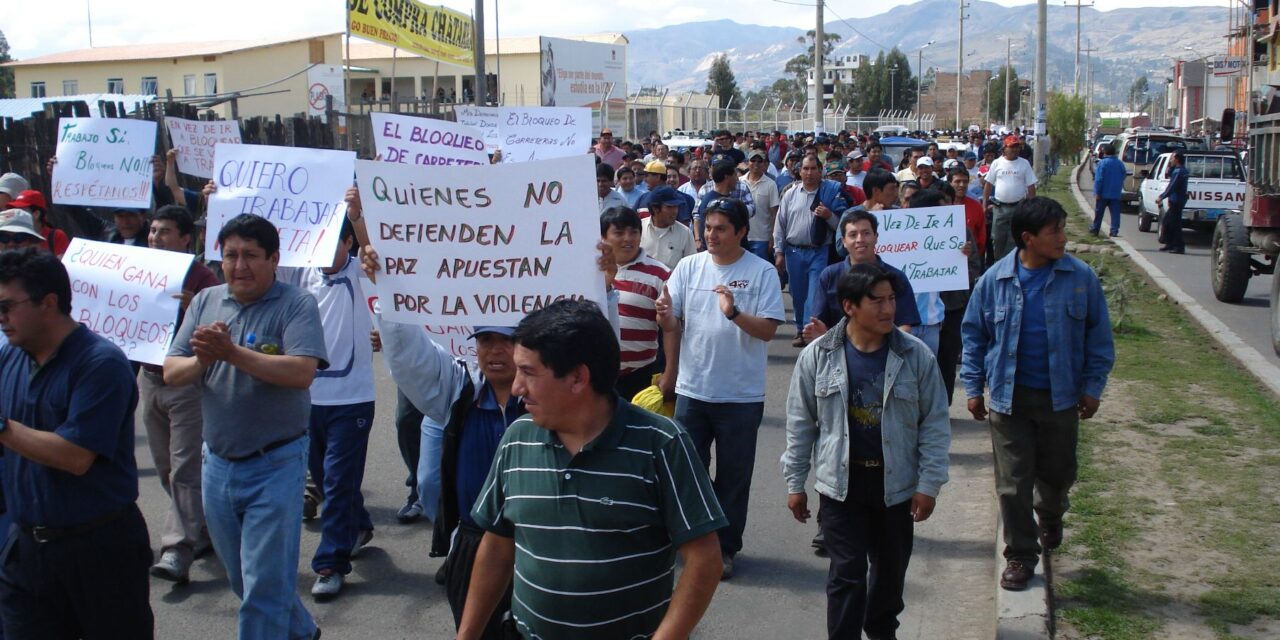 Mineros informales anuncian bloqueo de carreteras si no se promulga ampliación del Reinfo