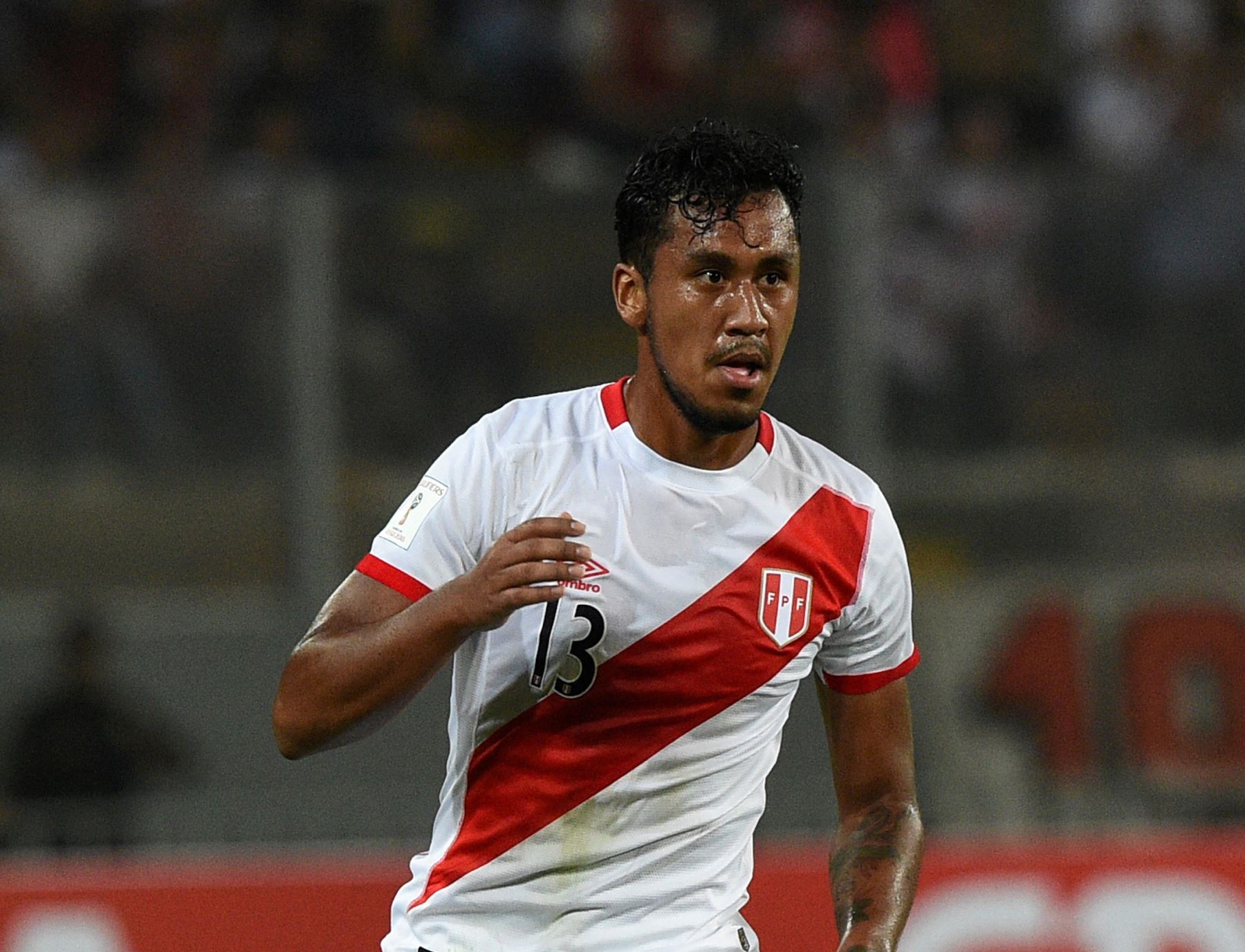 Renato Tapia responde a críticas por su ausencia en la selección peruana