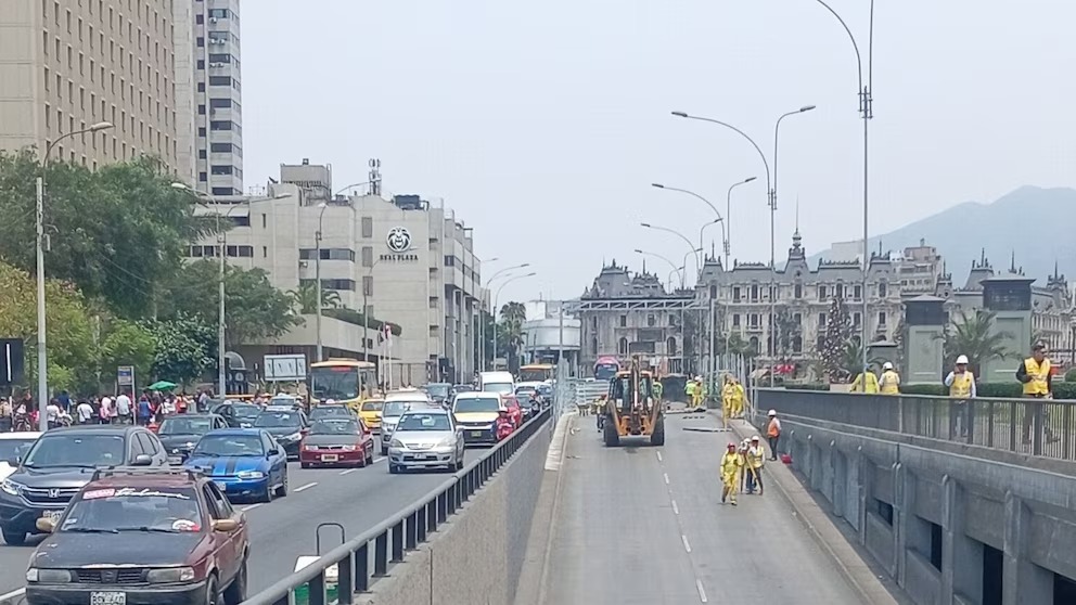 Cierran el acceso subterráneo a Vía Expresa por obras