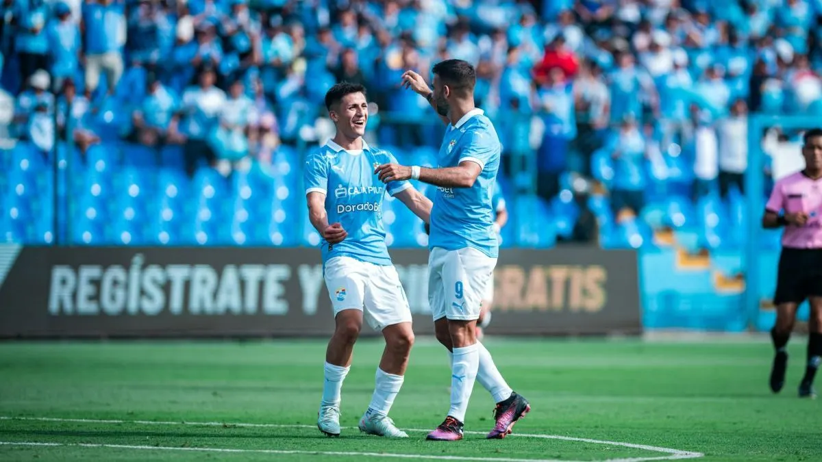 Sporting Cristal vence 2-0 a Universidad Católica de Ecuador