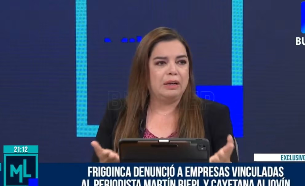 Milagros Leiva abandona programa en vivo tras enterarse del fallecimiento de su padre