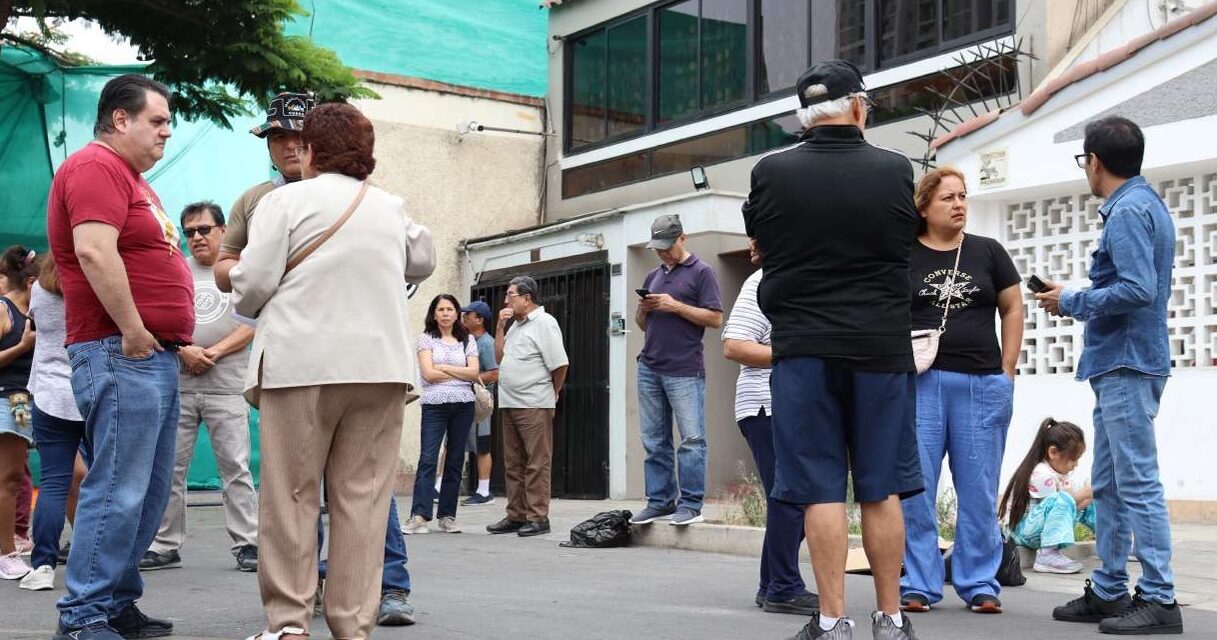 Vecinos de Cercado Lima en pie de lucha contra abusos de inmobiliaria