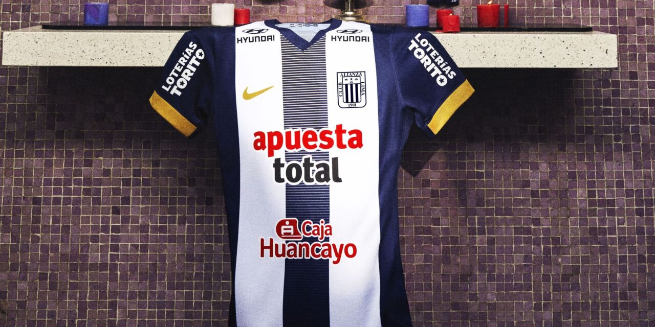 Alianza Lima presenta su nueva camiseta para la temporada 2025