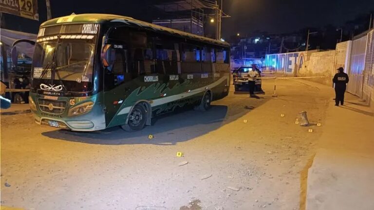 SJM: Chofer y niña resultan heridos tras ataque contra un bus