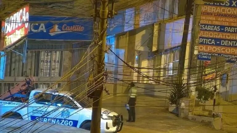 Ate: Sujetos detonan explosivo en la puerta de una clínica